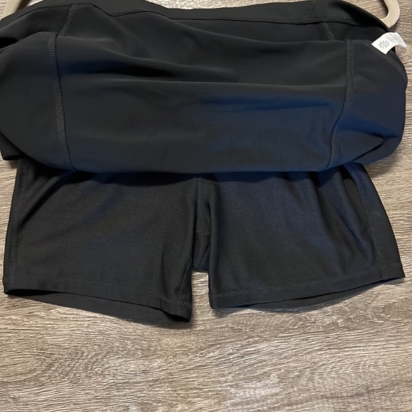 Athleta golf/tennis skirt - Picture 4 of 9